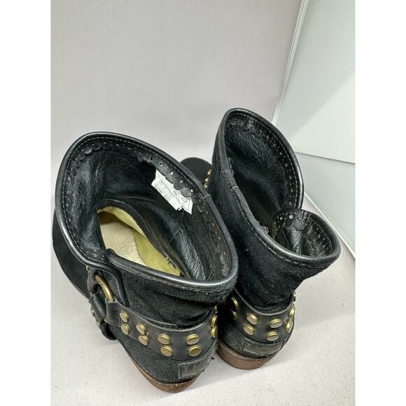 UGG Darling Black Leather Harness Studded Strap Ankle Boots Womens Size 7.5 - Picture 9 of 9